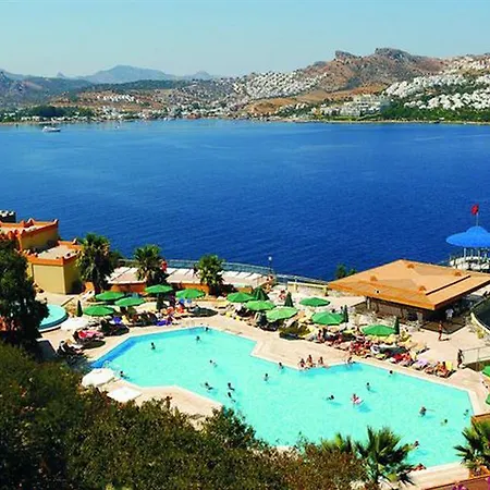 绿色海滩度假村