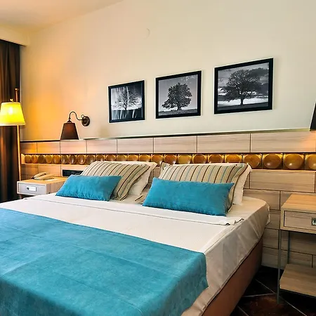 Green Beach Resort 5*