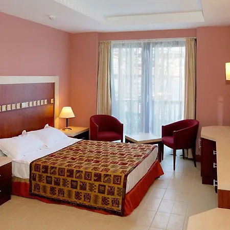 Üdülőközpont Green Beach Resort 5*