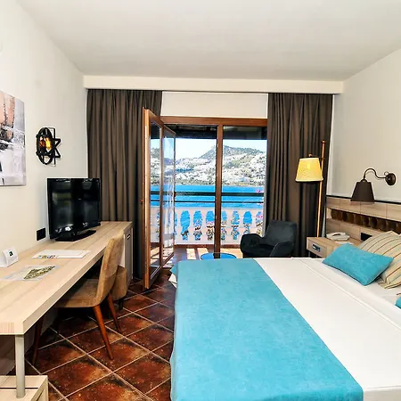 Курортный комплекс Green Beach Resort 5*