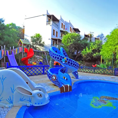 Курортный комплекс Green Beach Resort 5*