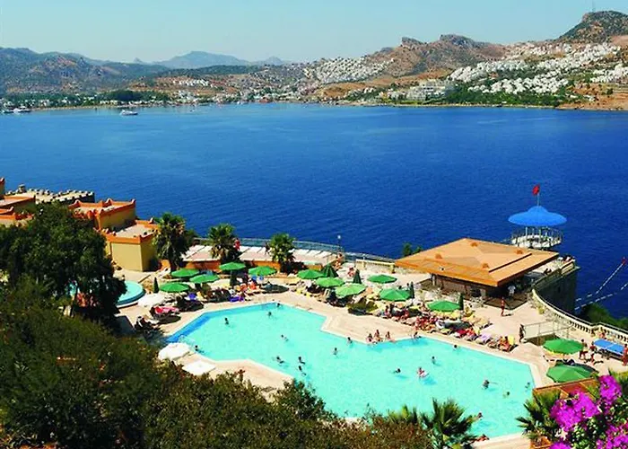 Green Beach Resort