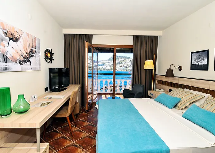 Resort Green Beach Resort 5*